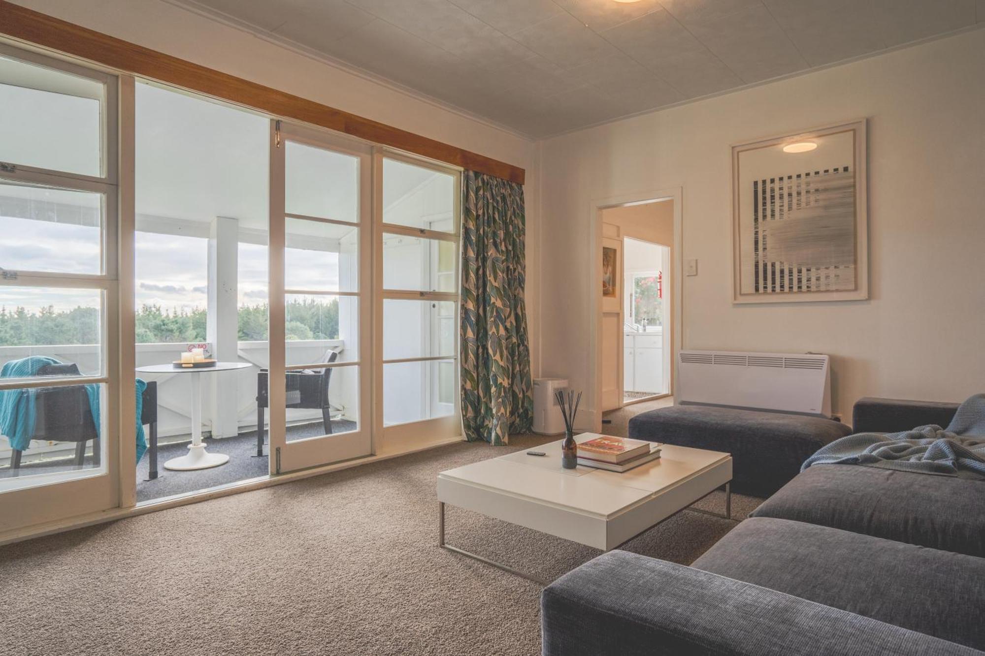 Muriwai Lodge 外观 照片